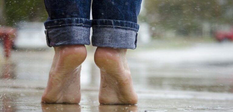 Go Barefoot – #NationalGoBarefootDay
